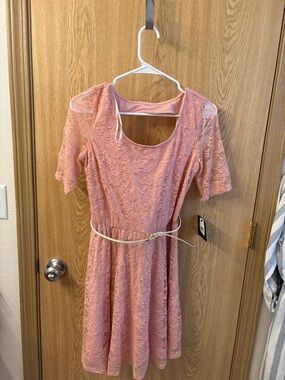 Women's Lace Fit & Flare Midi Dress in Dusty Rose